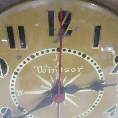Lot 2 - Windsor Gibraltar Clock 