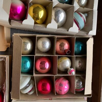 #190 Shiny Brite & Other Vintage Christmas Bulbs
