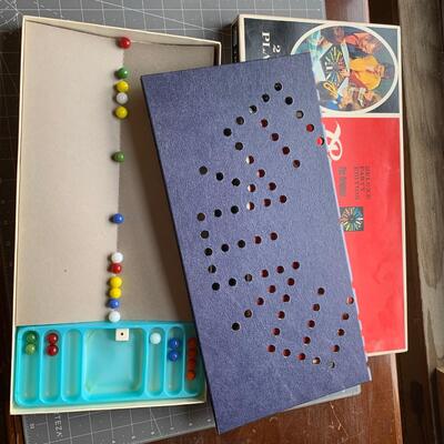 #204 Aggravation Board Game