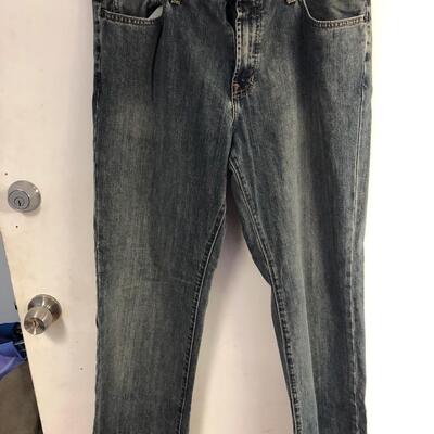 Gap menâ€™s straight fit jeans
