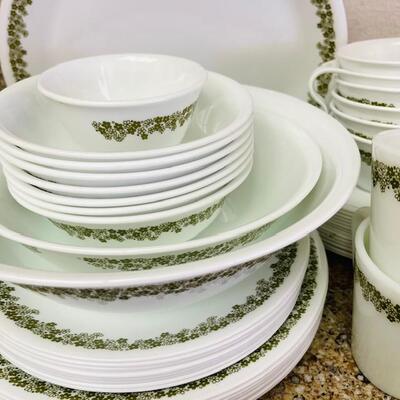 Lot 54 Pyrex Corelle Set of Dishes 57 Pieces Avocado Green Daisy Decoration