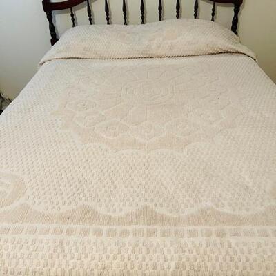 Lot 58 Queen Size Bed Perfect Sleeper Mattress Includes Bedding
