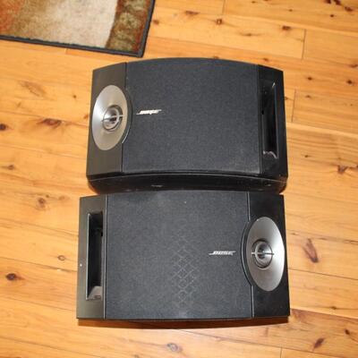 Pair Bose 201 V Speakers