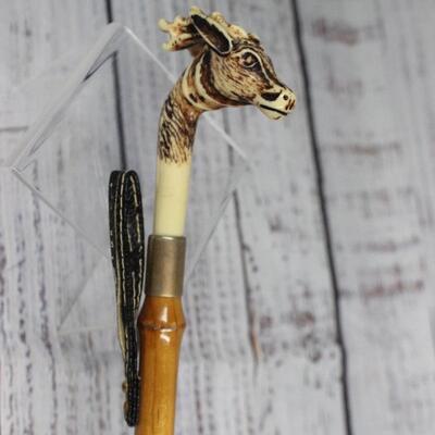 Vintage Antelope Head Bamboo Resin Shoe Horn