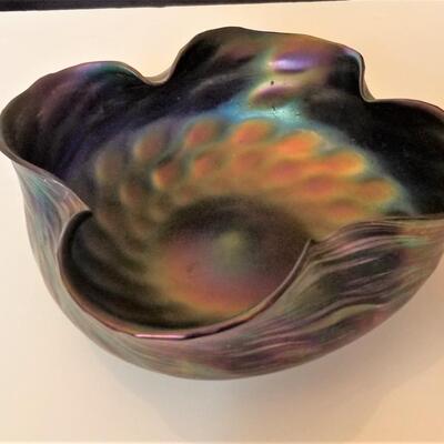 Lot #250  Beautiful Studio Glass Bowl - hand blown