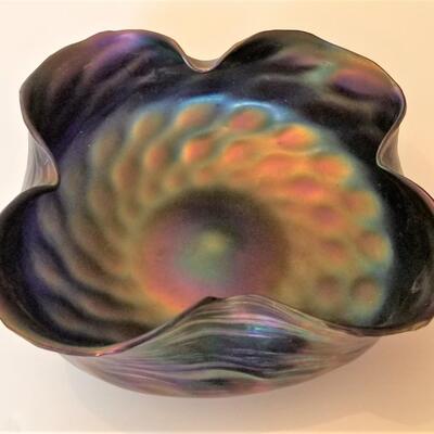 Lot #250  Beautiful Studio Glass Bowl - hand blown