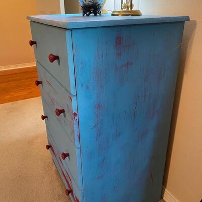 Shabby chic chest of drawers