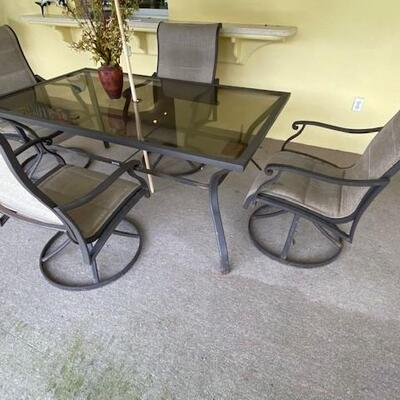 LOT#68P: Grand Resort Patio Table and Chairs