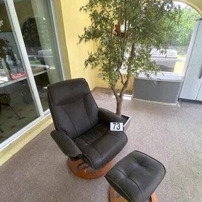LOT#73P: Stressless Style Chair with Faux Plant