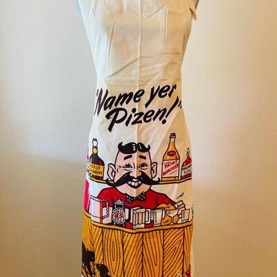 Lot 62 Vintage Novelty Cartoon BBQ Apron