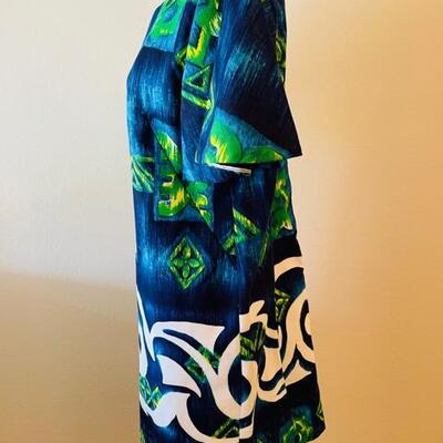 Lot 63  Vintage Woman's Hawaiian Dress Tiki Evelyn Margolis