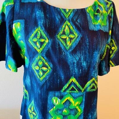 Lot 63  Vintage Woman's Hawaiian Dress Tiki Evelyn Margolis