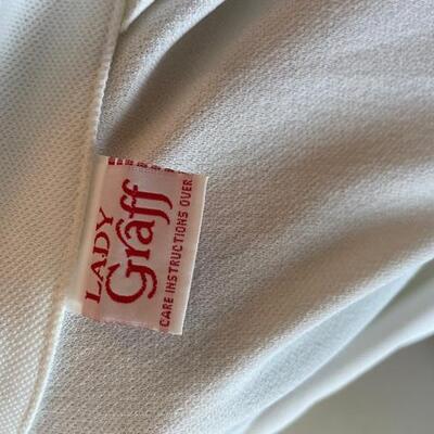 Lot 65 Vintage Shirt Lady Graff