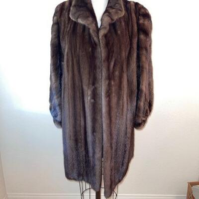Lot 70 MS Oscar de la Renta Ranch Mink Coat