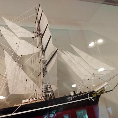 Large Hand Crafted Model of Cutty Sark inside Acrylic Display Case 29