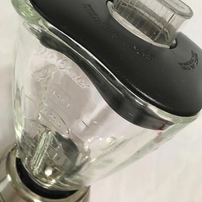 Like New Heavy Glass Oster. 16 Speed 