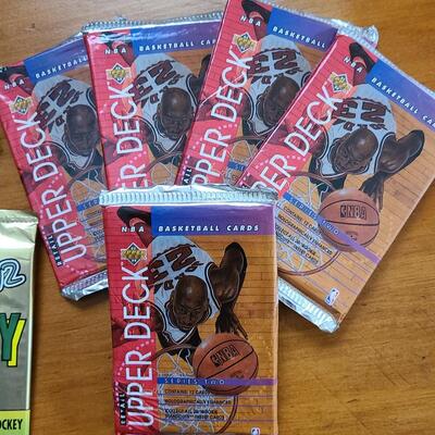 Lot 601: Vintage Upper Deck Basketball Cards & O-pee-Chee Hockey Cards Sealed