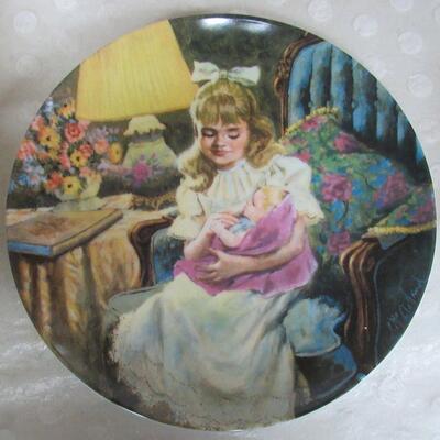 8th Issue 1990, Hush Little Baby, #3079, From the Treasured Songs of Childhood Plate Series, Knowles