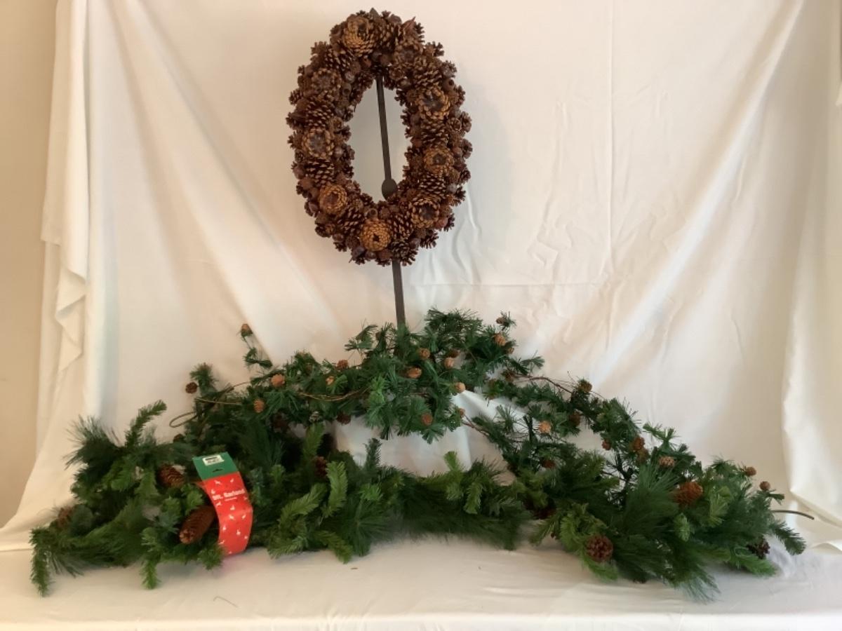G1100 Pinecone Wreath and Garland Decor