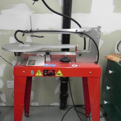 LOT  6    HAWK PRECISION SCROLL SAW