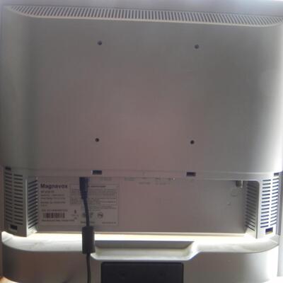 LOT 14   13" MAGNAVOX TV