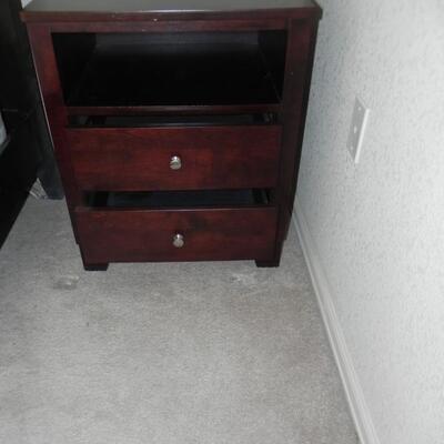 LOT 17    NIGHT STAND