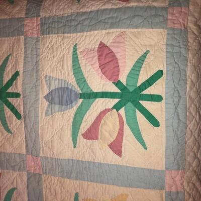 Lot 82 Quilt with Tulip Decorations Queen Size, Applique & Hand work.  