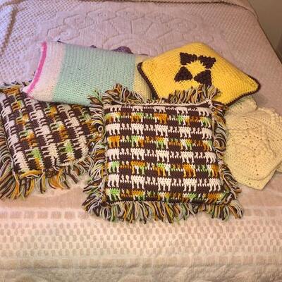 Lot 85 Group of Hand Made Pillows & Blankets Knitted Crocheted Poly Fabric