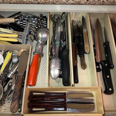 Lot 102 Drawer Full of Assorted Kitchen Utensils Knives Spatulas Scissors 