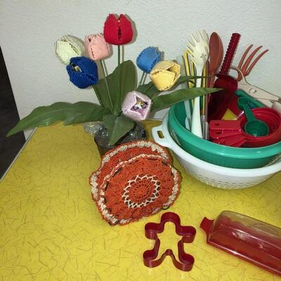 Lot 104 MCM Kitchy Kitchen Kollection!  Flowers Napkin Holder Utensils Cookie Cutter Plastic