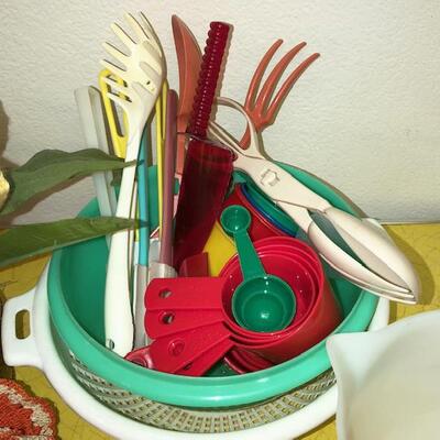 Lot 104 MCM Kitchy Kitchen Kollection!  Flowers Napkin Holder Utensils Cookie Cutter Plastic