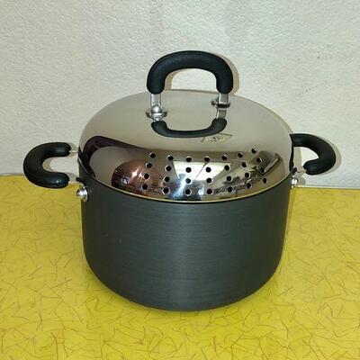 Lot 108 Circulon 5 Quart Pasta Stock Pot with Strainer in Lid