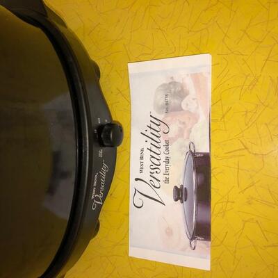 Lot 114 West Bend "Versatility" Slow Cooker