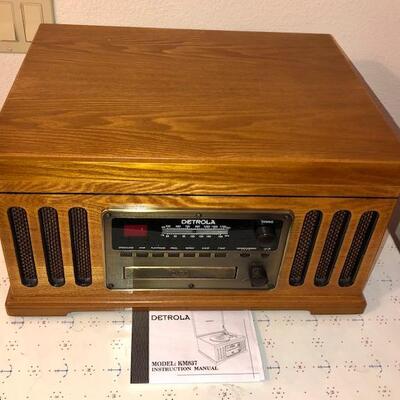 Lot 117 Detrola Record Player CD Player AM/FM Radio