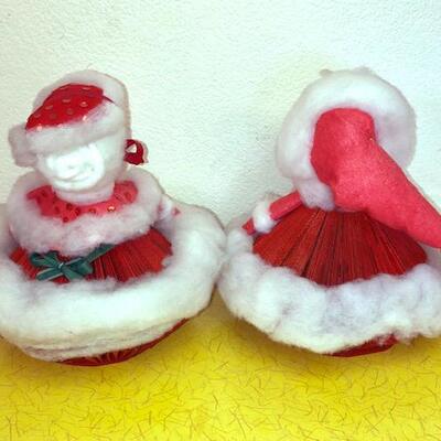 Lot 119 Vintage 1970s Santa and Mrs. Claus Craft Project Made From Reader's Digest