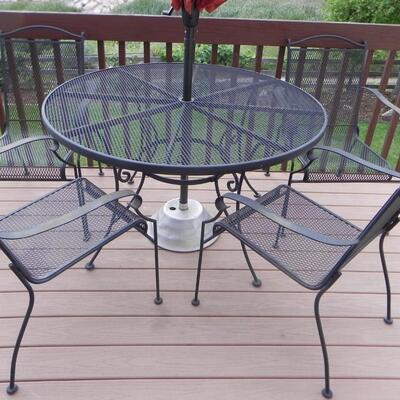 LOT 13  PATIO SET WITH UMBRELLA
