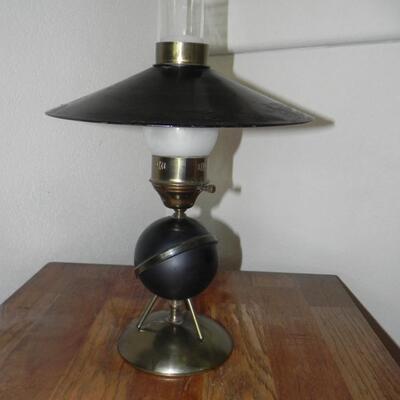 LOT 20  HURRICAN LAMP AND TABLE