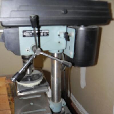 LOT 24   DELTA  BENCH DRILL PRESS