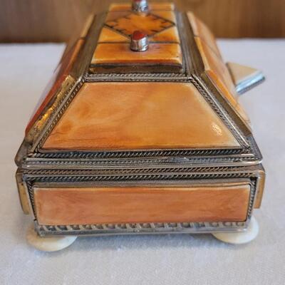 Lot 1: Multi Stone Trinket Box