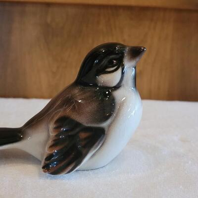 Lot 3: Vintage Ceramic Bird Made in Austria 