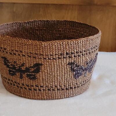 Lot 5: Handmade Basket with Butterflies