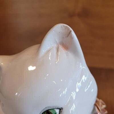 Lot 7: Porcelain Cat - Made in Italy (has some chips)