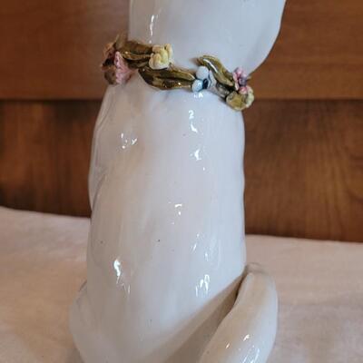 Lot 7: Porcelain Cat - Made in Italy (has some chips)