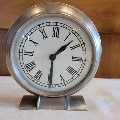 Lot 11: Metal Tabletop Clock