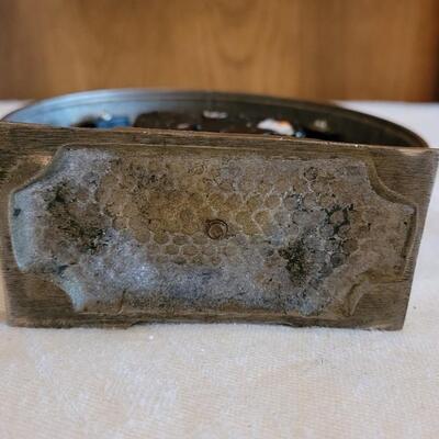 Lot 11: Metal Tabletop Clock
