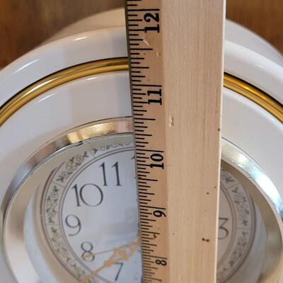 Lot 15: Vintage Elgin Mantel Clock