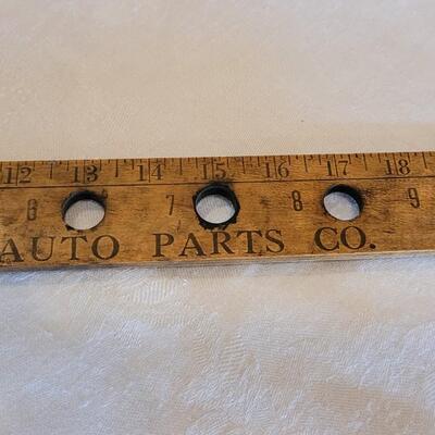 Lot 16: Vintage Parr Auto Parts in Greeley Yard Stick