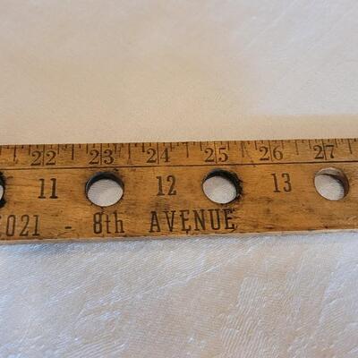 Lot 16: Vintage Parr Auto Parts in Greeley Yard Stick