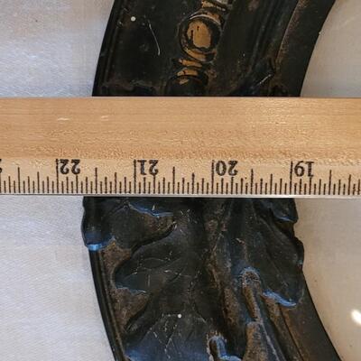 Lot 19: Antique Bubble Glass Wood Picture Frame with Oak Leaf Motif