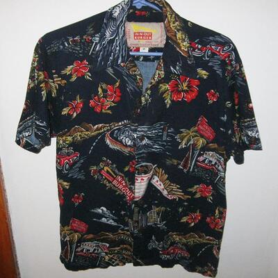 Lot 127  MS Vintage In & Out Burger Short Sleeve Shirt Button Front Medium 